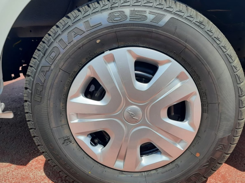 2022 Kia Bongo K2700 2.7 Litres J2 Inline-4 Diesel Engine White Brown Truck Manual