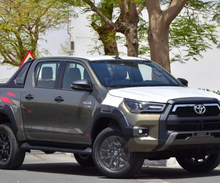 2023 Toyota Hilux 4.0 Litres V6 Petrol Engine AT Green Black Pickup Truck