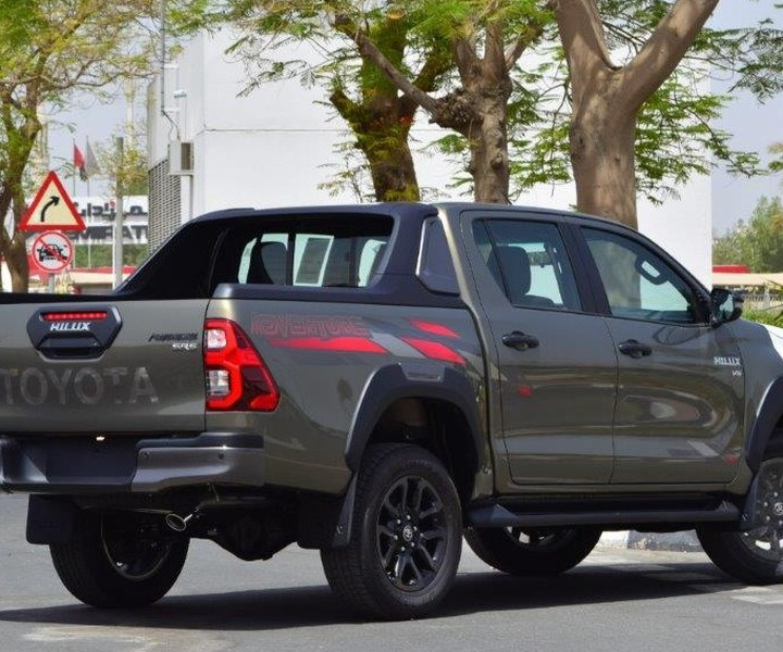2023 Toyota Hilux 4.0 Litres V6 Petrol Engine AT Green Black Pickup Truck