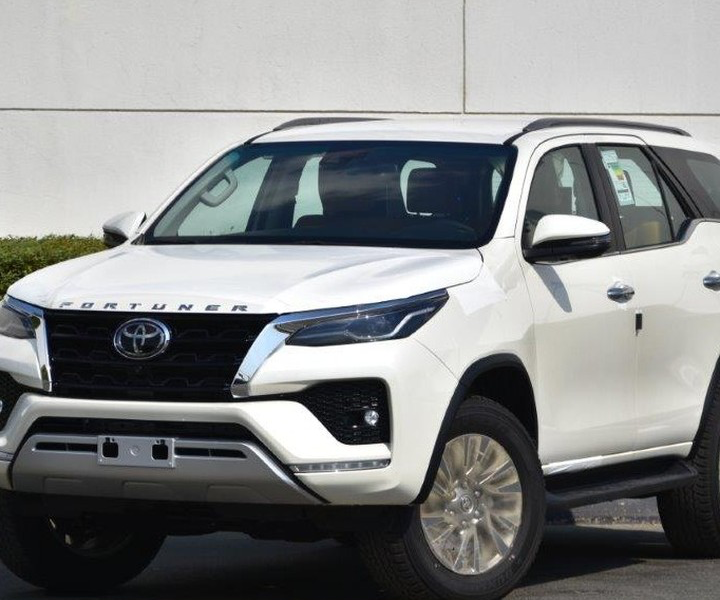2022 Toyota Fortuner 2.8 Litres 4 Cylinder Diesel Turbo Engine White Tan SUV