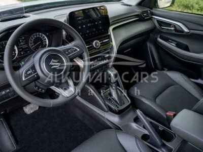 2025 Suzuki Grand Vitara 1.5 Litres 4-Cylinder Hybrid Engine Grey Black SUV