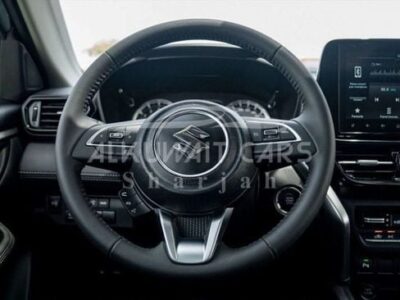 2025 Suzuki Grand Vitara 1.5 Litres 4-Cylinder Hybrid Engine Grey Black SUV