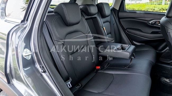 2025 Suzuki Grand Vitara 1.5 Litres 4-Cylinder Hybrid Engine Grey Black SUV