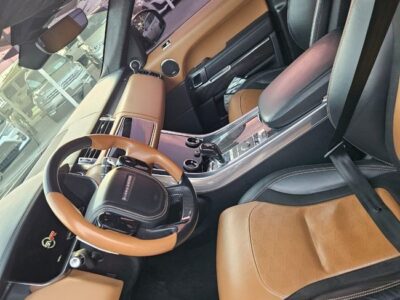 2019 Land Rover Range Rover Sport SVR 5.0-liter Supercharged V8 Petrol Engine Blue Tan SUV