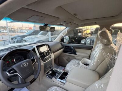 2019 Toyota Land Cruiser EXR 4.0L V6 Petrol Engine White Beige SUV GCC Specs