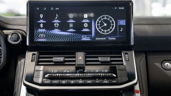 2023 Toyota Land Cruiser 3.5L VX 3.5-liter twin-turbo V6 Engine Silver Red SUV