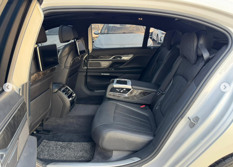 2017 BMW 750Li 4.4 Liters 8-cylinder Petrol Engine White Black Sedan Full Option Clean Title