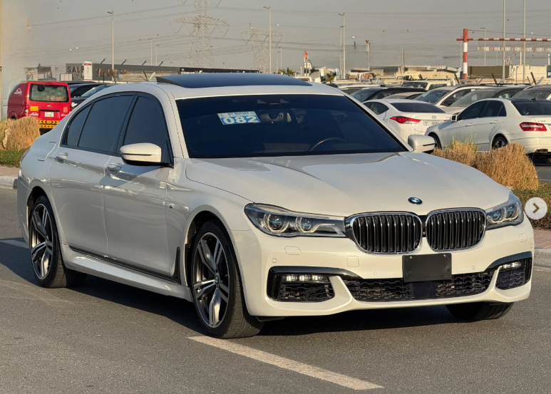 2017 BMW 750Li 4.4 Liters 8-cylinder Petrol Engine White Black Sedan Full Option Clean Title