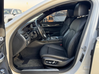 2017 BMW 750Li 4.4 Liters 8-cylinder Petrol Engine White Black Sedan Full Option Clean Title