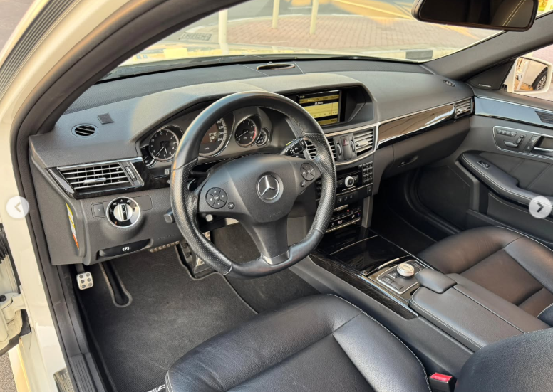 2011 Mercedes-Benz E550 AMG 5.5-liter V8 DOHC 32-valve White Black Luxury Sedan Clean Title
