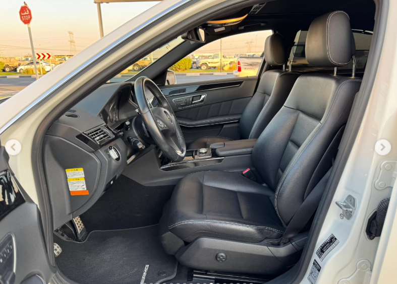 2011 Mercedes-Benz E550 AMG 5.5-liter V8 DOHC 32-valve White Black Luxury Sedan Clean Title