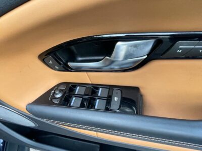 2018 Land Rover Range Rover Evoque 2.0 Litre TD4 Turbocharged Diesel Engine Blue Tan SUV