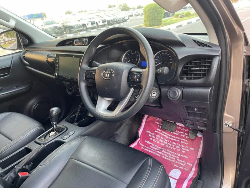 2020 Toyota Hilux SR5 Dual Cab 2.8 Litre 4 Cylinder Turbo Diesel Engine Bronze Black Pickup Truck