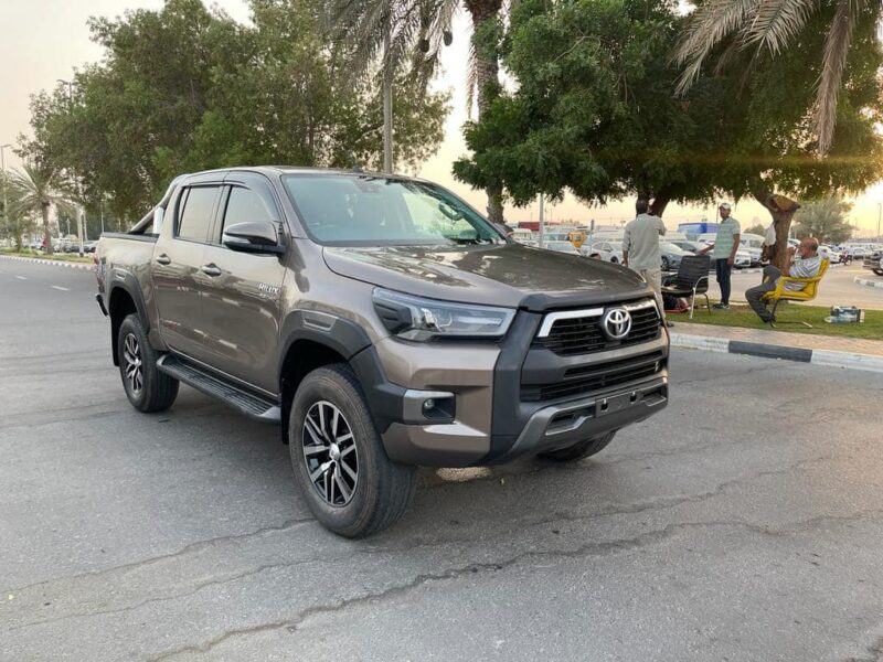2020 Toyota Hilux SR5 Dual Cab 2.8 Litre 4 Cylinder Turbo Diesel Engine Bronze Black Pickup Truck