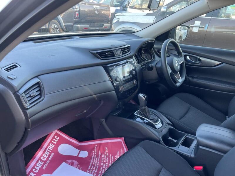 2018 Nissan X-Trail ST Automatic 2.5 Liters 4-cylinder Petrol Engine Grey Black SUV FWD