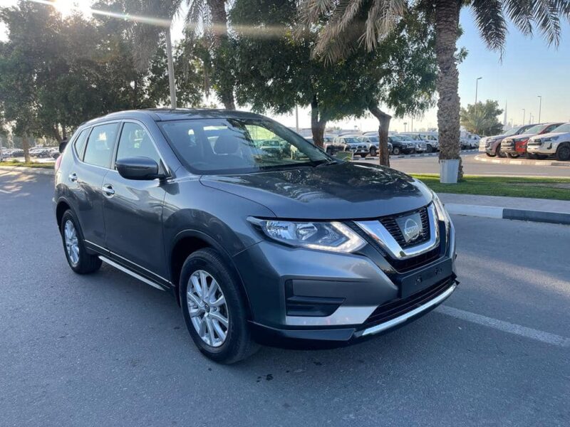 2018 Nissan X-Trail ST Automatic 2.5 Liters 4-cylinder Petrol Engine Grey Black SUV FWD
