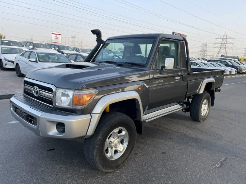2017 Toyota Land Cruiser 79 Series Single Cab Pickup 4.5L V8 Turbo Diesel Grey Pickup Truck