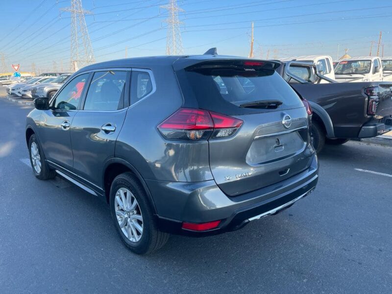 2018 Nissan X-Trail ST Automatic 2.5 Liters 4-cylinder Petrol Engine Grey Black SUV FWD