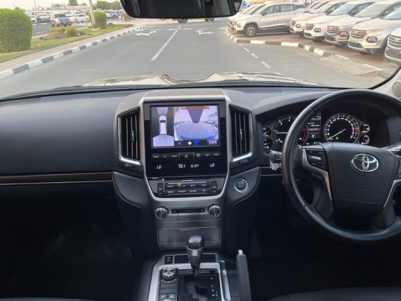 2020 Toyota Land Cruiser VX 4.5 Liters V8 Twin-Turbo Diesel Engine Grey Black SUV