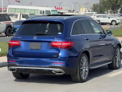 2017 Mercedes-Benz GLC350 2.0-liter turbocharged inline-4 Petrol Engine Blue Black SUV