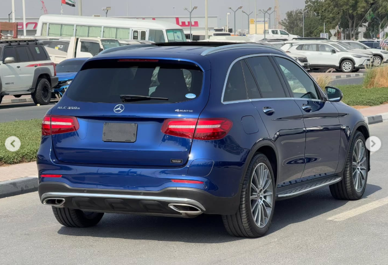 2017 Mercedes-Benz GLC350 2.0-liter turbocharged inline-4 Petrol Engine Blue Black SUV