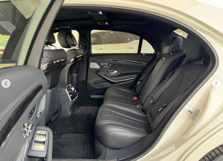 2019 Mercedes-Benz S560 4.0-liter twin-turbocharged Petrol Engine White Black Luxury Sedan