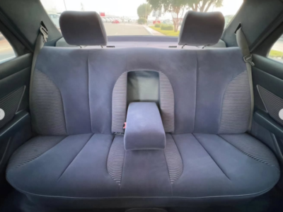 1991 Mercedes-Benz 300SE 3.0-liter inline-six Petrol Engine Black Blue Luxury Sedan