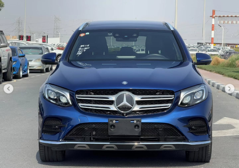 2017 Mercedes-Benz GLC350 2.0-liter turbocharged inline-4 Petrol Engine Blue Black SUV