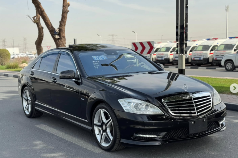2012 Mercedes-Benz S550L AMG 4.6 Litres Twin-Turbo V8 Petrol Engine Black Sedan