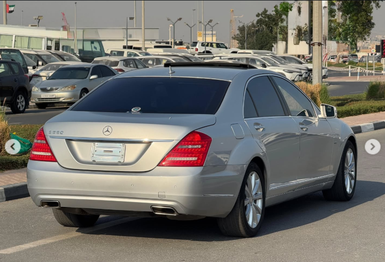 2012 Mercedes-Benz S550L AMG 4.6 Litres Twin-Turbo V8 Petrol Engine Silver Black Sedan