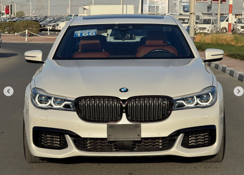 2017 BMW M760Li xDrive 6.6-liter TwinPower Turbo V12 Petrol Engine White Brown Luxury Sedan