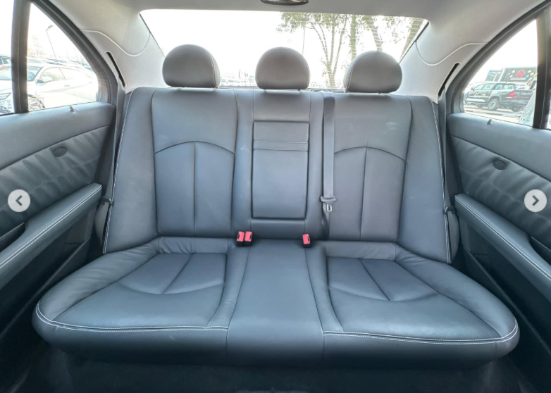 2009 Mercedes-Benz E550 5.5 Litres 8 Cylinders Petrol Engine Silver Grey Sedan Excellent Condition