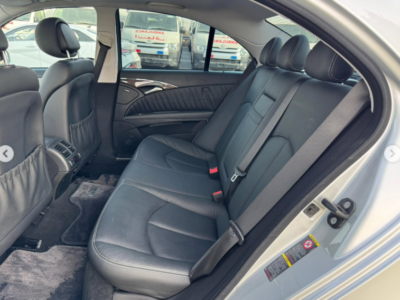 2009 Mercedes-Benz E550 5.5 Litres 8 Cylinders Petrol Engine Silver Grey Sedan Excellent Condition