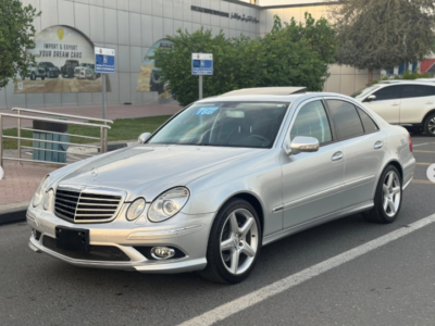 2009 Mercedes-Benz E550 5.5 Litres 8 Cylinders Petrol Engine Silver Grey Sedan Excellent Condition