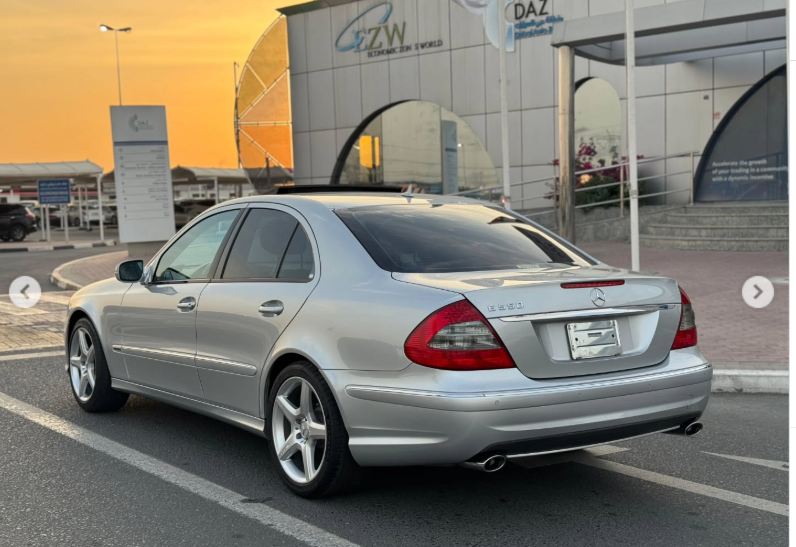 2009 Mercedes-Benz E550 5.5 Litres 8 Cylinders Petrol Engine Silver Grey Sedan Excellent Condition