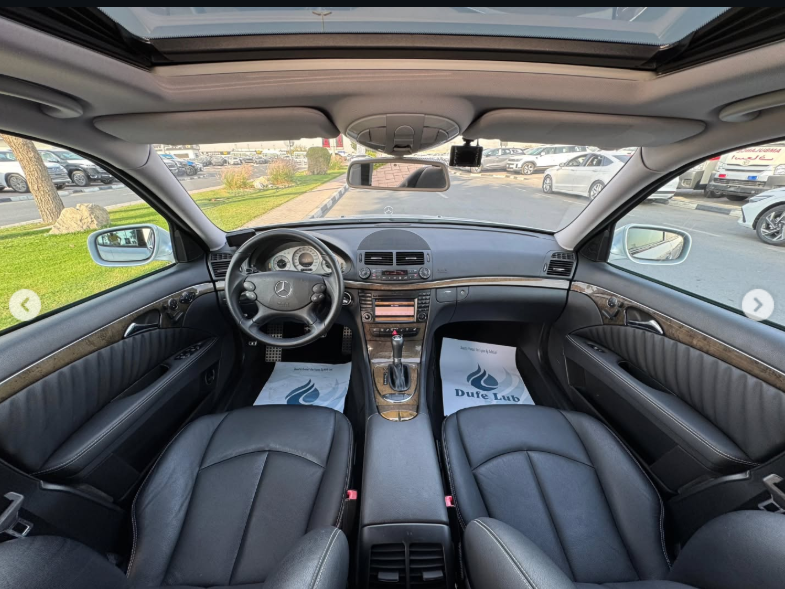 2009 Mercedes-Benz E550 5.5 Litres 8 Cylinders Petrol Engine Silver Grey Sedan Excellent Condition