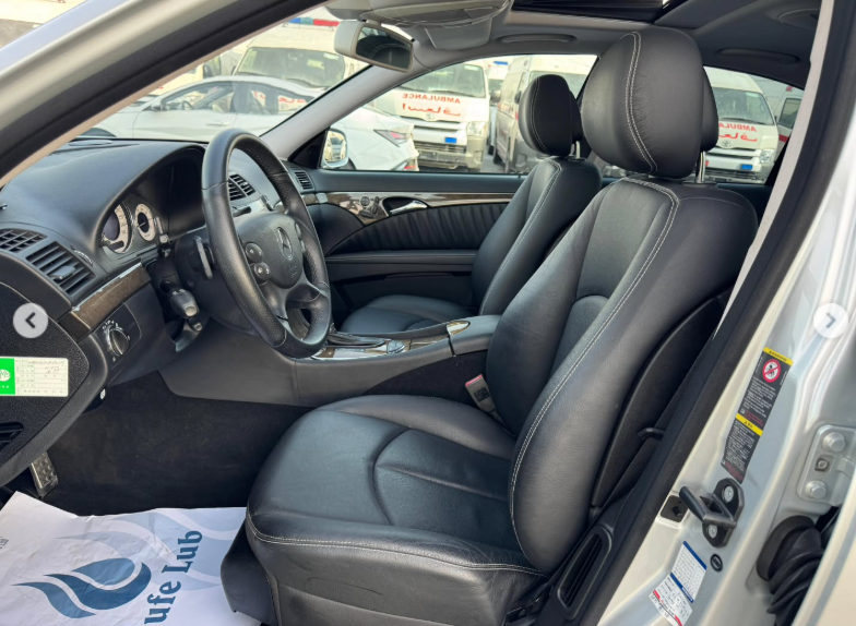 2009 Mercedes-Benz E550 5.5 Litres 8 Cylinders Petrol Engine Silver Grey Sedan Excellent Condition