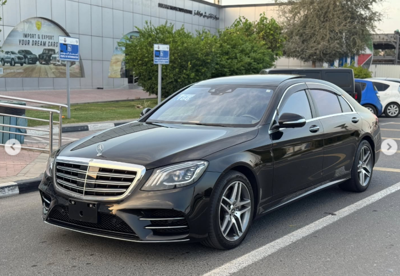 2018 Mercedes-Benz S 560 4.0-liter V8 BiTurbo Petrol Engine Black Brown SUV Excellent Condition
