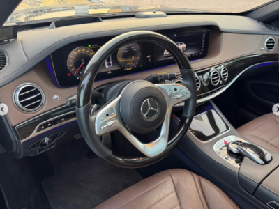 2018 Mercedes-Benz S 560 4.0-liter V8 BiTurbo Petrol Engine Black Brown SUV Excellent Condition