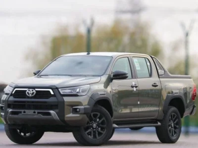 2025 Toyota Hilux Adventure 4.0L V6 Petrol Engine Green Black Double Cab Pickup Truck