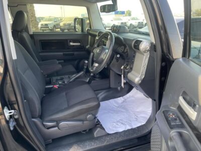 2015 Toyota FJ Cruiser 4.0 Litres 6 Cylinders Petrol Engine Black SUV Automatic