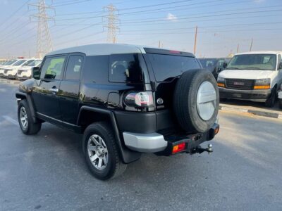 2015 Toyota FJ Cruiser 4.0 Litres 6 Cylinders Petrol Engine Black SUV Automatic