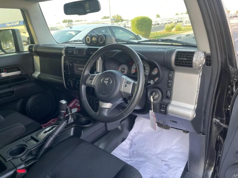2015 Toyota FJ Cruiser 4.0 Litres 6 Cylinders Petrol Engine Black SUV Automatic