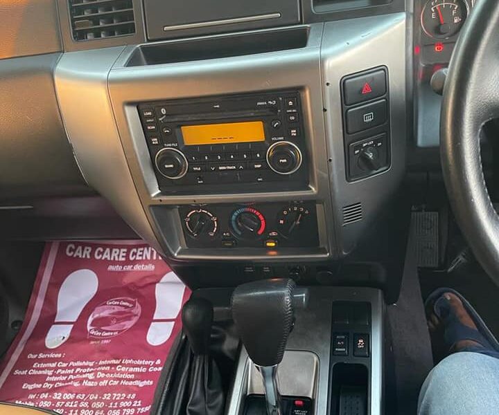 2015 Nissan Patrol ST Safari 4.8 Liters 6-cylinder Petrol Engine White Tan SUV Automatic