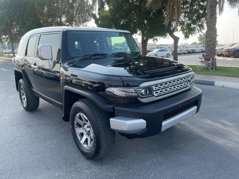 2015 Toyota FJ Cruiser 4.0 Litres 6 Cylinders Petrol Engine Black SUV Automatic