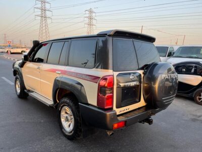 2015 Nissan Patrol ST Safari 4.8 Liters 6-cylinder Petrol Engine White Tan SUV Automatic
