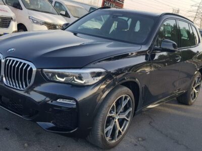 2019 BMW X5 xDrive30 M Sport 3.0 Litres inline-6 turbo Diesel Engine Black SUV