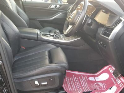 2019 BMW X5 xDrive30 M Sport 3.0 Litres inline-6 turbo Diesel Engine Black SUV