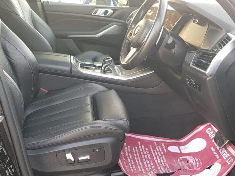 2019 BMW X5 xDrive30 M Sport 3.0 Litres inline-6 turbo Diesel Engine Black SUV