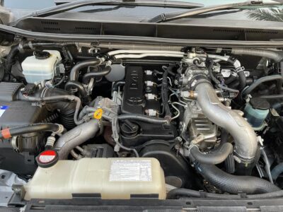 2015 Toyota Land Cruiser Prado 2.8-litre 4 Cylinder GD turbodiesel Engine Silver Black SUV